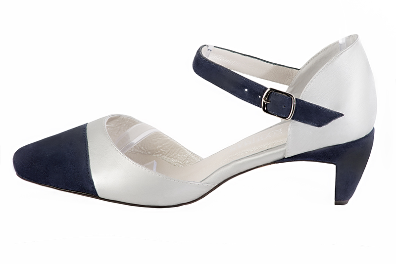 Navy blue and light silver women's open side shoes, with an instep strap. Round toe. Medium comma heels. Profile view - Florence KOOIJMAN
